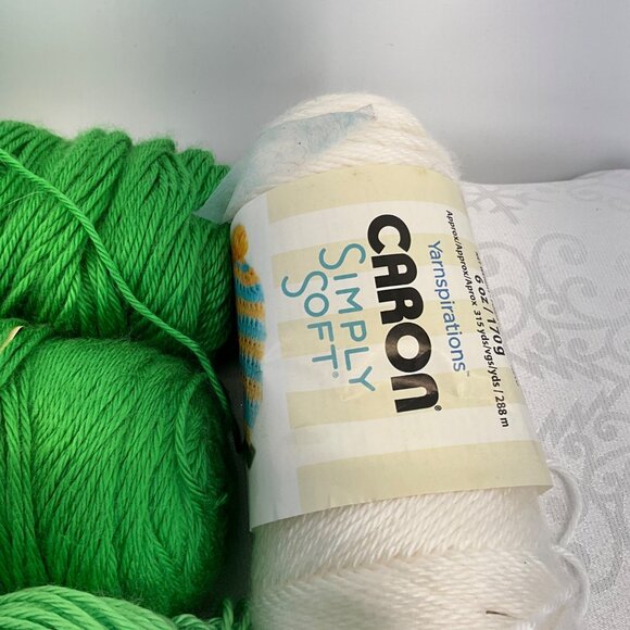 Caron Simply Soft Yarn Bundle In Green & White - Picture 3 of 7